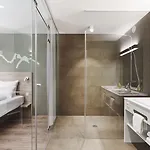 Aja 4*