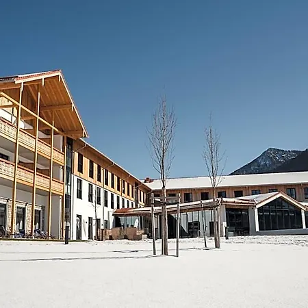 Aja Hotel 4*